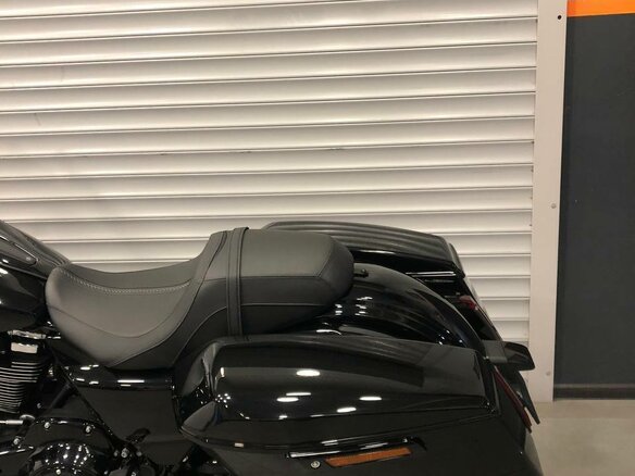 2025 Harley-Davidson Street Glide, чёрный, 4190000 рублей - вид 8