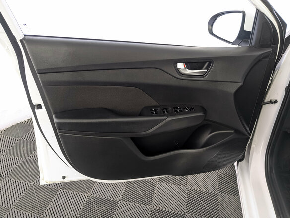2021 Hyundai Solaris II Рестайлинг, белый - вид 17