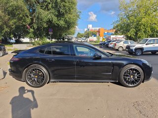 2018 Porsche Panamera 4 II, чёрный, 4650000 рублей, вид 3