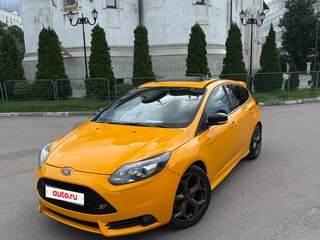 2012 Ford Focus ST III, жёлтый, 1399000 рублей, вид 2