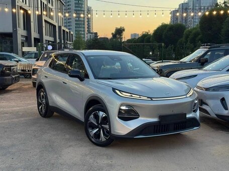 2026 Changan Qiyuan Q05 51.9 kWh II, серебристый, 2500000 рублей, вид 3