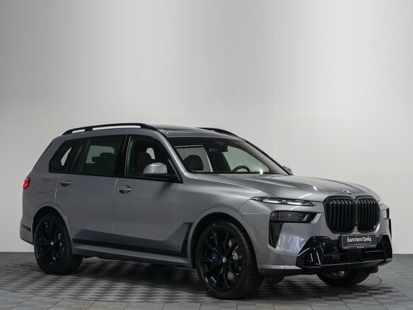 2026 BMW X7 40i I (G07) Рестайлинг, серый - вид 5
