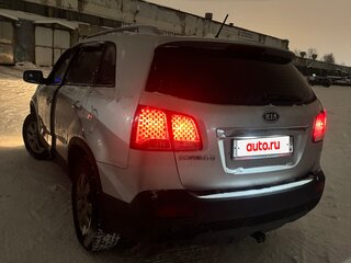 2011 Kia Sorento II, серебристый, 1500000 рублей, вид 2