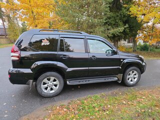 2007 Toyota Land Cruiser Prado 5-speed 120 Series Рестайлинг, чёрный, 2500000 рублей, вид 4