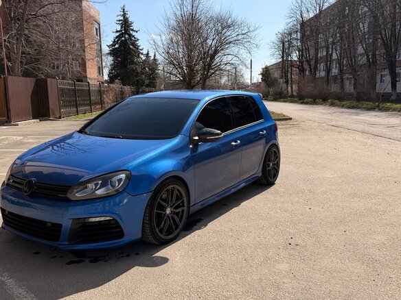 2012 Volkswagen Golf R VI, синий, 1570000 рублей - вид 1