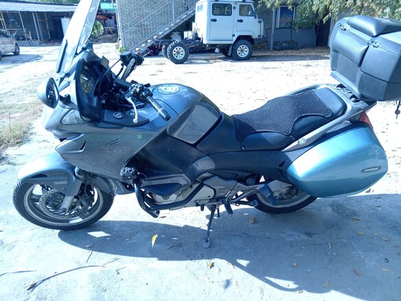 2006 Honda NT700V Deauville, серый - вид 3