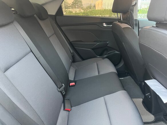 2022 Hyundai Accent V Рестайлинг, серебристый, 1900000 рублей - вид 8