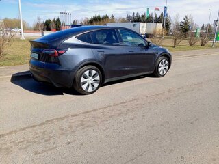 2024 Tesla Model Y Long Range I, серый, 2764000 рублей, вид 3