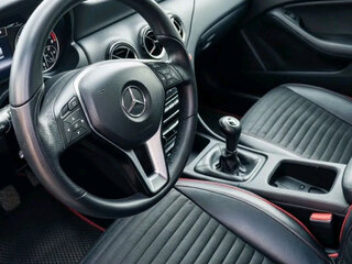 2014 Mercedes-Benz A-Класс 180 III (W176), чёрный, 1270000 рублей, вид 5
