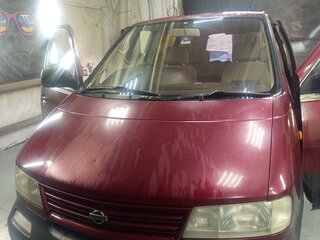 1993 Nissan Largo III (W30), красный, 400000 рублей, вид 2