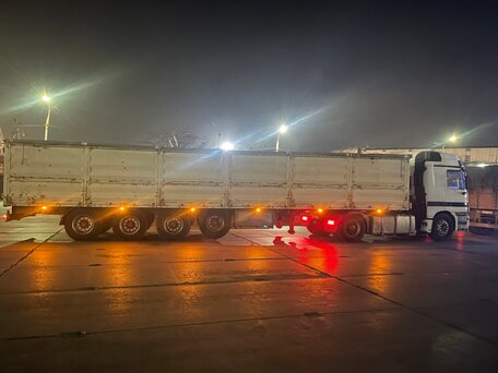 2000 Mercedes-Benz Actros, белый, 1500000 рублей, вид 3