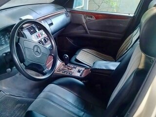1998 Mercedes-Benz E-Класс 220 II (W210, S210), бежевый, 520000 рублей, вид 4