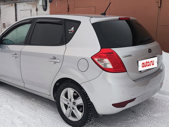 2011 Kia Ceed I Рестайлинг, серебристый, 890000 рублей - вид 3