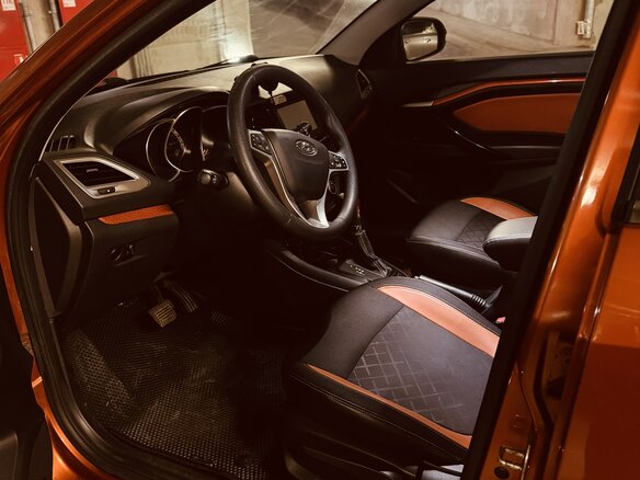 2019 Lada (ВАЗ) Vesta SW Cross I, оранжевый, 1150000 рублей - вид 5