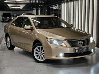 2013 Toyota Camry VII (XV50), бежевый, 1450000 рублей, вид 1