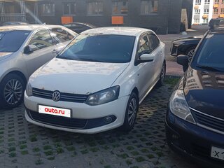 2013 Volkswagen Polo V, белый, 410000 рублей, вид 2