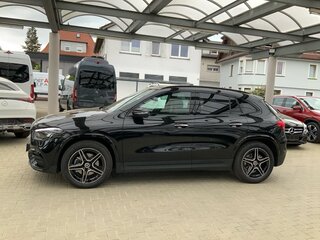 2026 Mercedes-Benz GLA 220 d II (H247) Рестайлинг, чёрный, 6850000 рублей, вид 3
