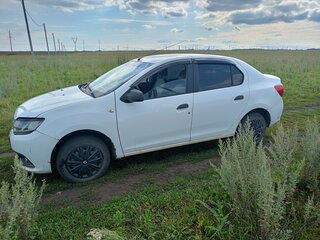 2015 Renault Logan II, белый, 410000 рублей, вид 4