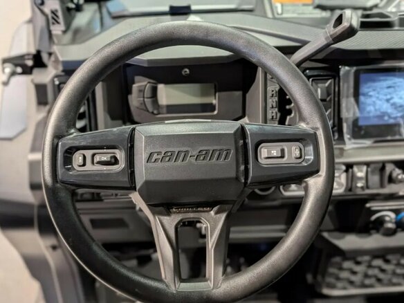 2026 BRP Can-Am Defender HD11, синий, 5361000 рублей - вид 14