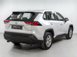 2024 Toyota RAV4 V (XA50), белый, 3620000 рублей, вид 5