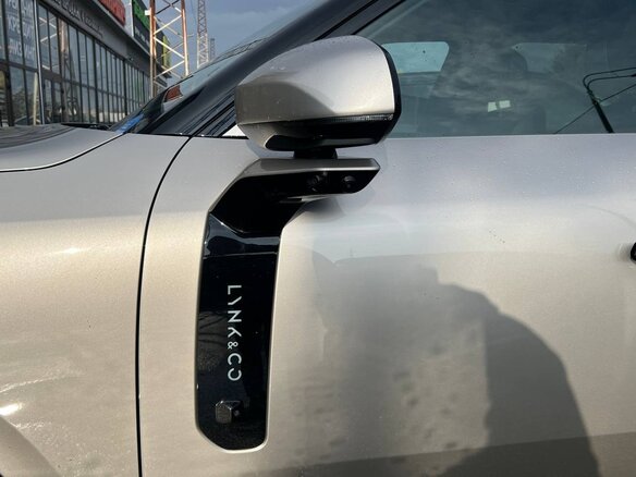 2026 Lynk & Co 900, золотистый, 7890000 рублей - вид 13
