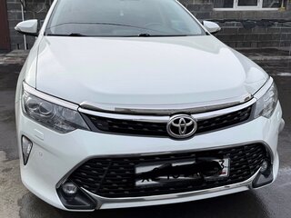 2017 Toyota Camry VII (XV50) Рестайлинг 2, белый, 2300000 рублей, вид 2