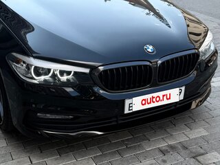 2017 BMW 5 серии 520d VII (G30/G31/G38), чёрный, 3450000 рублей, вид 3