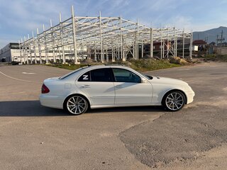 2008 Mercedes-Benz E-Класс 350 III (W211, S211) Рестайлинг, белый, 700000 рублей, вид 3