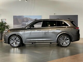 2025 Li Auto (Lixiang) L7 52.3 kWh I Рестайлинг, серый, 10590000 рублей, вид 4