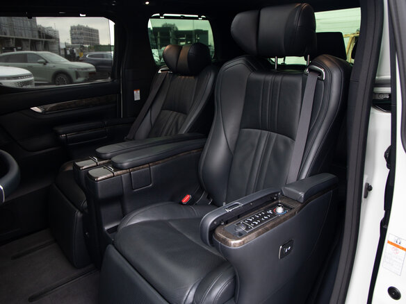 2019 Toyota Alphard III Рестайлинг, белый, 4184973 рублей - вид 11