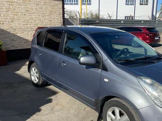 2008 Nissan Note I, серый, 600000 рублей, вид 4