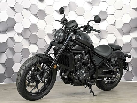 2021 Honda CMX 1100 Rebel, серый, 1077000 рублей, вид 2