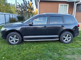 2008 Volkswagen Touareg I Рестайлинг, чёрный, 950000 рублей, вид 4