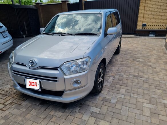 2015 Toyota Succeed I Рестайлинг, серебристый, 1400000 рублей - вид 4