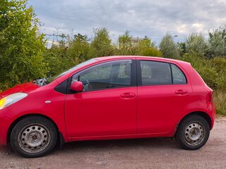 2007 Toyota Yaris Multimode II, красный, 350000 рублей, вид 4