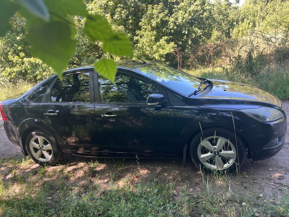 2008 Ford Focus II Рестайлинг, чёрный, 550000 рублей - вид 3