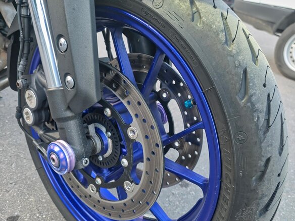 2015 Yamaha MT-09 Tracer (FJ-09), серый, 739000 рублей - вид 15