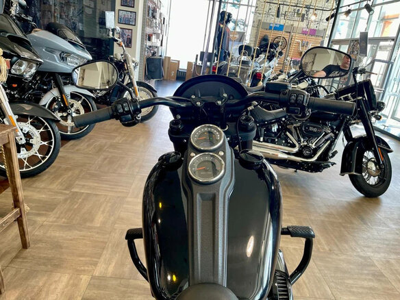 2019 Harley-Davidson Low Rider, чёрный, 1950000 рублей - вид 7