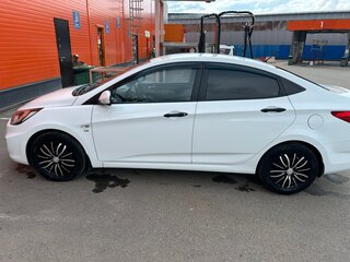 2014 Hyundai Solaris I, белый, 780000 рублей, вид 4