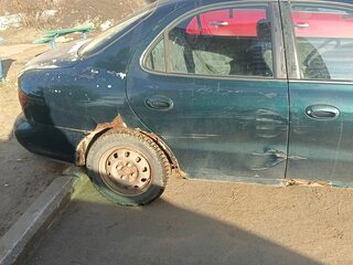 1996 Hyundai Lantra II, зелёный, 90000 рублей, вид 4
