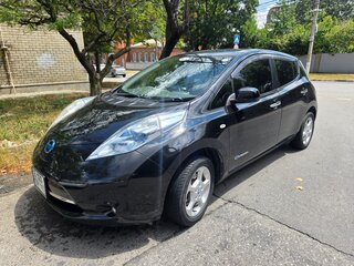 2011 Nissan Leaf I (ZE0/AZE0), чёрный, 830000 рублей, вид 1