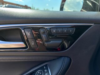 2017 Infiniti QX30, красный, 1650000 рублей, вид 5