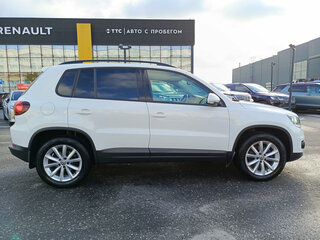 2016 Volkswagen Tiguan I Рестайлинг, белый, 1465000 рублей, вид 4