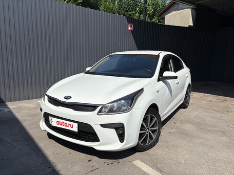 2017 Kia Rio IV, белый, 1300000 рублей, вид 1