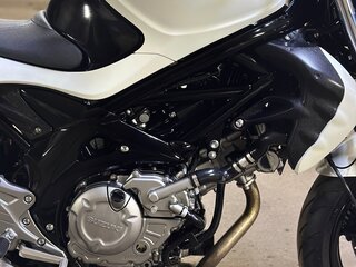 2013 Suzuki SFV 650 Gladius, белый, 480000 рублей, вид 2