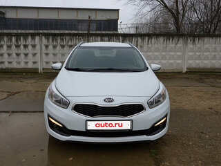 2018 Kia Ceed II Рестайлинг, белый, 730000 рублей, вид 1