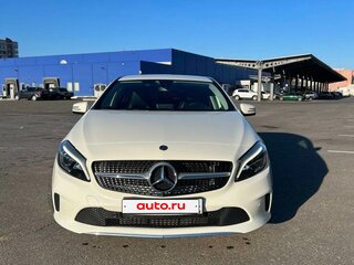 2017 Mercedes-Benz A-Класс 180 III (W176) Рестайлинг, белый, 2300000 рублей, вид 1