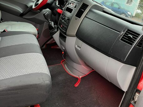 2008 Volkswagen Crafter, красный, 1250000 рублей, вид 3