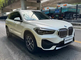 2022 BMW X1 Long 20Li sDrive II (F48) Рестайлинг, белый, 1720000 рублей, вид 3