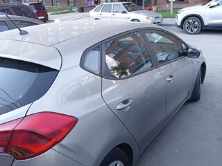 2016 Kia Ceed II Рестайлинг, серебристый, 1000000 рублей, вид 3